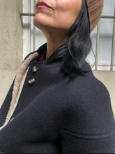 Carica l'immagine nel visualizzatore di Gallery, Classic Bomber nero (ACCONTO DELLA METÀ DI 410)