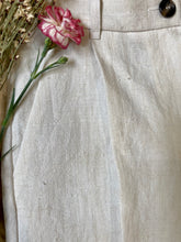 Carica l'immagine nel visualizzatore di Gallery, Panta Katharine in lino/canapa latte