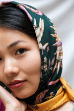 Carica l'immagine nel visualizzatore di Gallery, LA BUONA NOVELLA scarf