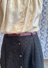 Carica l'immagine nel visualizzatore di Gallery, Gonna Louise pizzo San Gallo nero