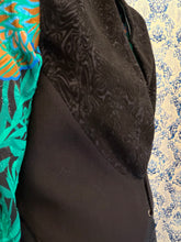 Carica l'immagine nel visualizzatore di Gallery, Gilet Ginko nero velluto lavorato/crepe di lana