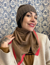 Carica l'immagine nel visualizzatore di Gallery, Sciarpa/foulard in lana merino