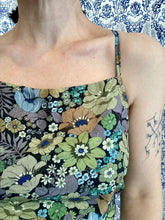 Carica l'immagine nel visualizzatore di Gallery, Top Twister fiori verdi/fiocco verde acqua