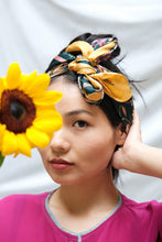 Carica l'immagine nel visualizzatore di Gallery, LA BUONA NOVELLA scarf