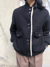 Carica l'immagine nel visualizzatore di Gallery, Classic Bomber nero (ACCONTO DELLA METÀ DI 410)