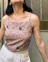 Carica l'immagine nel visualizzatore di Gallery, Top Twister ciliegio/fiocco plumetis bianco