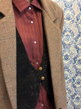 Carica l'immagine nel visualizzatore di Gallery, Gilet Papillon velluto nero lavorato