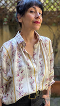 Carica l'immagine nel visualizzatore di Gallery, Camicia Zefiro seta fiori