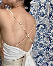 Carica l'immagine nel visualizzatore di Gallery, Top Twister balene/fiocco plumetis bianco