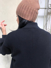 Carica l'immagine nel visualizzatore di Gallery, Classic Bomber nero (ACCONTO DELLA METÀ DI 410)