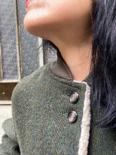 Carica l'immagine nel visualizzatore di Gallery, Classic Bomber verde oliva (ACCONTO DELLA METÀ DI 410)