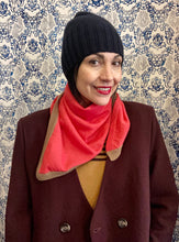 Carica l'immagine nel visualizzatore di Gallery, Sciarpa/foulard in lana merino