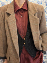 Carica l'immagine nel visualizzatore di Gallery, Gilet Papillon velluto nero lavorato