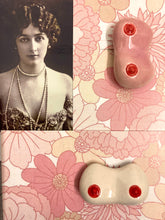 Carica l'immagine nel visualizzatore di Gallery, Mignon Boobs