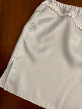 Carica l'immagine nel visualizzatore di Gallery, Sottoveste+culotte seta celeste/passamaneria bianca