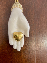 Carica l&#39;immagine nel visualizzatore di Gallery, Santa Pupa bianca/cuore dorato
