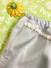 Carica l'immagine nel visualizzatore di Gallery, Sottoveste+culotte seta celeste/passamaneria bianca