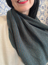 Carica l'immagine nel visualizzatore di Gallery, Collo cachemire
