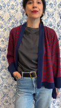Carica l'immagine nel visualizzatore di Gallery, Cardigan Lou righe blu/rossw
