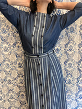 Carica l&#39;immagine nel visualizzatore di Gallery, Gonna Louise in cotone/jeans leggero e ricamato
