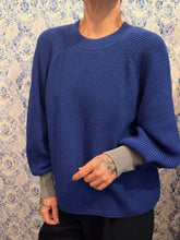 Carica l'immagine nel visualizzatore di Gallery, Sweetie blu cobalto con polsi grigi
