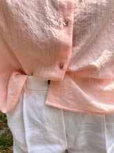 Carica l&#39;immagine nel visualizzatore di Gallery, Camicia Dafne rosa con oblò’
