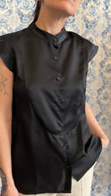 Carica l'immagine nel visualizzatore di Gallery, Camicia Dafne nera
