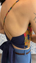 Carica l'immagine nel visualizzatore di Gallery, Top Twister seta blu/arancione con fiocco blu cotone plumetis
