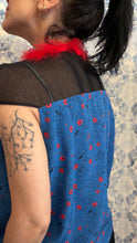 Carica l'immagine nel visualizzatore di Gallery, Plumes à porter organza nera/ azzurra con fiorellini
