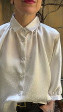 Carica l'immagine nel visualizzatore di Gallery, Camicia Zefiro seta latte e pois
