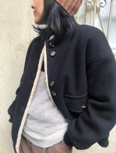 Carica l&#39;immagine nel visualizzatore di Gallery, Classic Bomber nero (ACCONTO DELLA METÀ DI 410)
