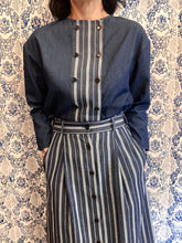 Carica l&#39;immagine nel visualizzatore di Gallery, Gonna Louise in cotone/jeans leggero e ricamato
