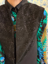 Carica l'immagine nel visualizzatore di Gallery, Gilet Ginko nero velluto lavorato/crepe di lana
