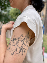 Carica l&#39;immagine nel visualizzatore di Gallery, Camicia Dafne avorio con oblò
