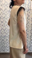 Carica l'immagine nel visualizzatore di Gallery, Dafne seta latte e aletta in organza nera
