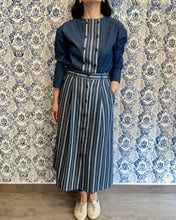 Carica l&#39;immagine nel visualizzatore di Gallery, Gonna Louise in cotone/jeans leggero e ricamato
