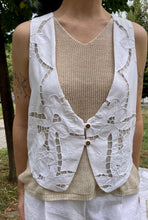 Carica l&#39;immagine nel visualizzatore di Gallery, Gilet Papillon bianco
