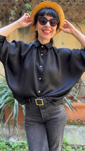 Carica l'immagine nel visualizzatore di Gallery, Camicia zefiro seta nera
