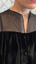 Carica l'immagine nel visualizzatore di Gallery, Plumes á porter total black con velluto liscio
