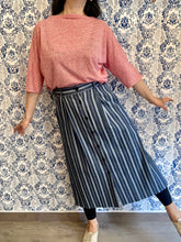 Carica l&#39;immagine nel visualizzatore di Gallery, Gonna Louise in cotone/jeans leggero e ricamato
