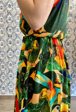 Carica l&#39;immagine nel visualizzatore di Gallery, Parrot Dress
