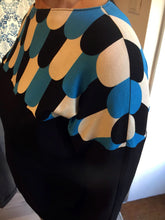 Carica l&#39;immagine nel visualizzatore di Gallery, T-shirt manica kimono azzurra/nera
