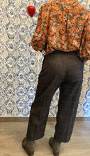 Carica l&#39;immagine nel visualizzatore di Gallery, Pantalone con fiocco marrone
