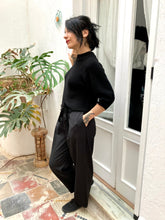 Carica l&#39;immagine nel visualizzatore di Gallery, Pantalone in fresco lana con cinturino
